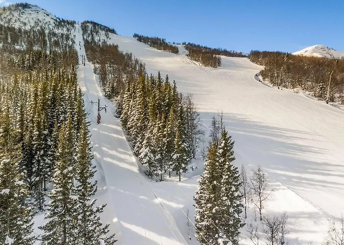 Moderne Midt I Skibakken * Ryfoss