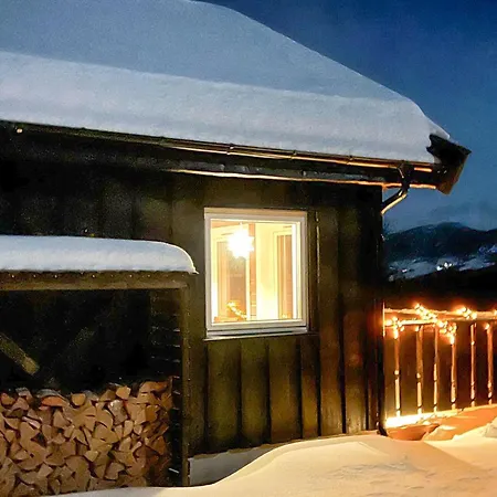 Moderne Midt I Skibakken *